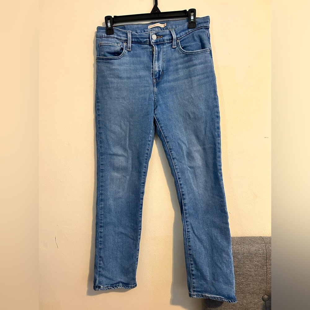 Levis high rise jeans
